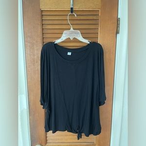 Black athletic top from Old Navy